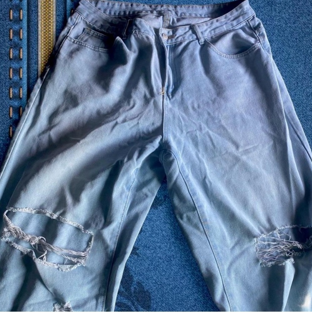 SHEIN High Rise Distressed Blue Jeans